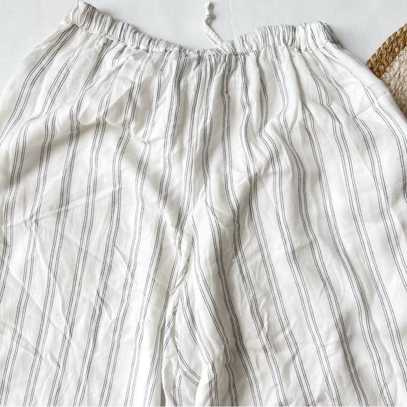 AE Outfitters Striped Wide Leg Eyelet Cropped Pants - Picture 7 of 9